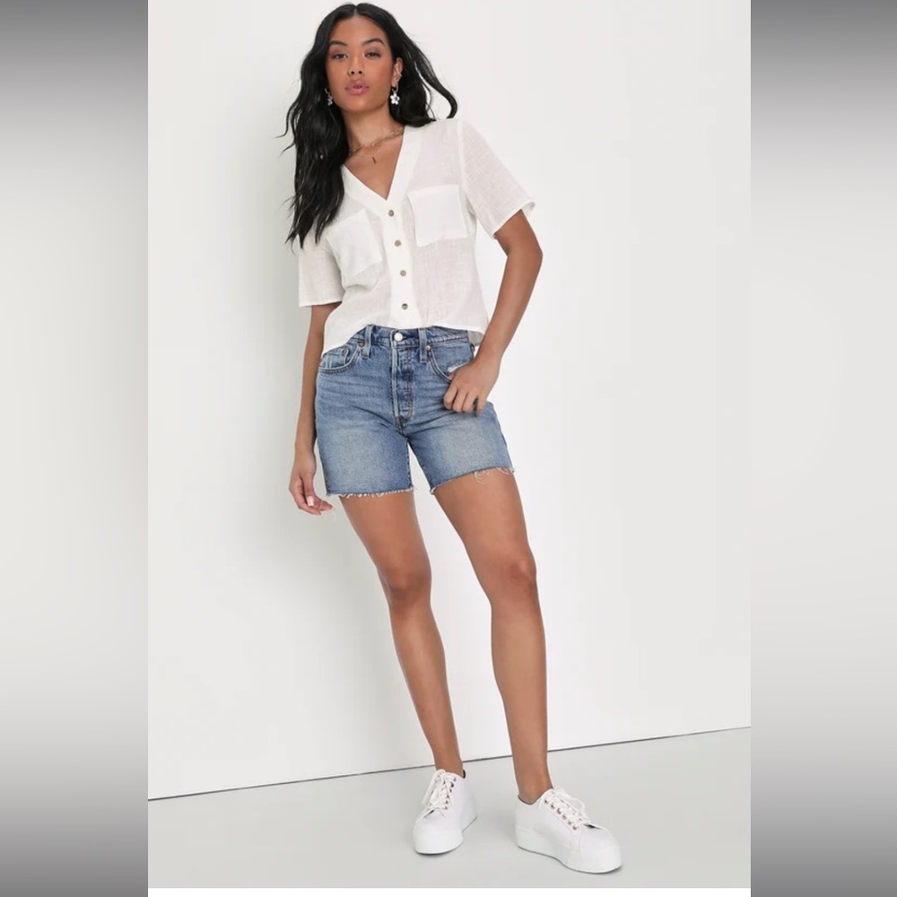 Levi’s 501 Thigh Medium Wash Cutoff Denim Shorts Size 25 NWT